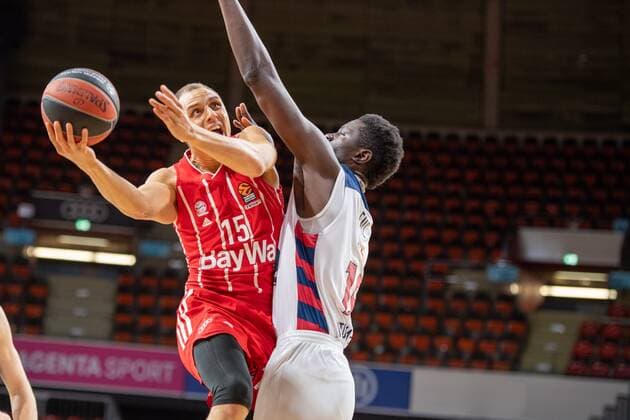 Robin Amaize 15 FC Bayern , Youssoupha Fall 19 Baskonia Vitoria Gasteiz , FC Bayern Basketball vs Baskonia Vitoria Gasteiz, Basketball, Euroleague, 18 12 2020 Muenchen Bayern Germany Copyright: xkolbert-press UlrichxGamelx