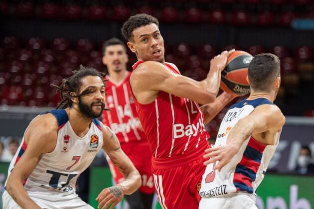 Pierria Henry 7 Baskonia Vitoria Gasteiz , Wade Baldwin 2 FC Bayern , FC Bayern Basketball vs Baskonia Vitoria Gasteiz, Basketball, Euroleague, 18 12 2020 Muenchen Bayern Germany Copyright: xkolbert-press UlrichxGamelx
