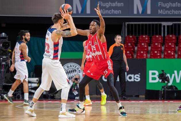 Achille Polonara 33 Baskonia Vitoria Gasteiz , JaJuan Johnson 25 FC Bayern , FC Bayern Basketball vs Baskonia Vitoria Gasteiz, Basketball, Euroleague, 18 12 2020 Muenchen Bayern Germany Copyright: xkolbert-press UlrichxGamelx