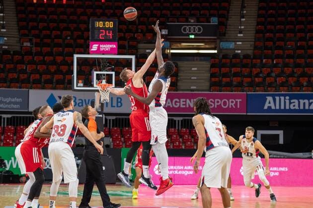 Match start, FC Bayern Basketball vs Baskonia Vitoria Gasteiz, Basketball, Euroleague, 18 12 2020 Munich Bavaria Germany Copyright: xkolbert-press UlrichxGamelx