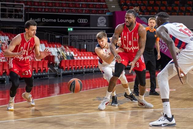 Zan Mark Sisko 31 FC Bayern , Jalen Reynolds 8 FC Bayern , FC Bayern Basketball vs Baskonia Vitoria Gasteiz, Basketball, Euroleague, 18 12 2020 Muenchen Bayern Germany Copyright: xkolbert-press UlrichxGamelx