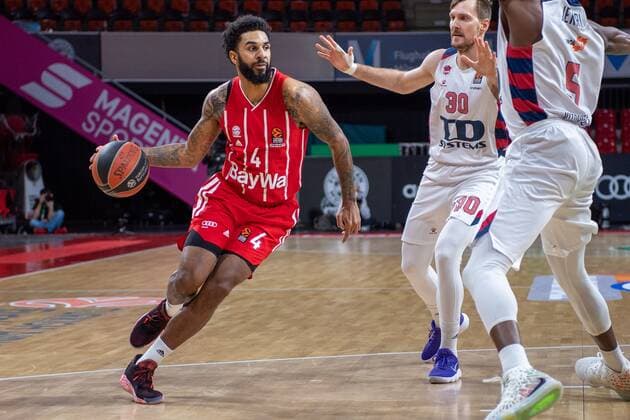 D Seeley 4 FC Bayern , Zoran Dragic 30 Baskonia Vitoria Gasteiz , FC Bayern Basketball vs Baskonia Vitoria Gasteiz, Basketball, Euroleague, 18 12 2020 Muenchen Bayern Germany Copyright: xkolbert-press UlrichxGamelx