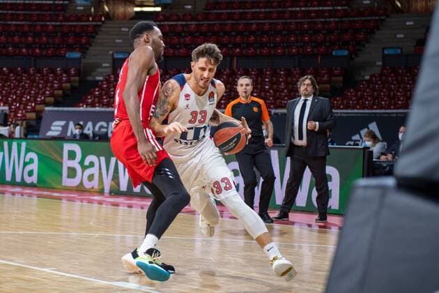 Achille Polonara 33 Baskonia Vitoria Gasteiz , JaJuan Johnson 25 FC Bayern , FC Bayern Basketball vs Baskonia Vitoria Gasteiz, Basketball, Euroleague, 18 12 2020 Muenchen Bayern Germany Copyright: xkolbert-press UlrichxGamelx