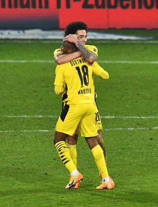 Football, men, 2020 2021 season, 1 Bundesliga 13 matchday , 1 FC Union Berlin Borussia Dortmund, v l Youssoufa Moukoko Borussia Dortmund , Axel Witsel Borussia Dortmund , cheering after goal to 1 1, 18 12 2020, Copyright: xMatthiasxKochx