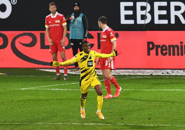 Football, men, 2020 2021 season, 1 Bundesliga 13 matchday , 1 FC Union Berlin Borussia Dortmund 2 1 , Youssoufa Moukoko Borussia Dortmund , cheering after goal to 1 1, 18 12 2020, Copyright: xMatthiasxKochx