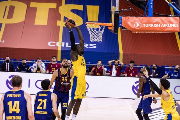 December 18, 2020, Barcelona, Barcelona, Spain: Othello Hunter of Maccabi Playtika Tel Aviv in action during the Turkish Airlines EuroLeague match between FC Barcelona, Barca and Maccabi Playtika Tel Aviv at Palau Blaugrana on December 18, 2020 in Barcelona, Spain. Barcelona Spain - ZUMAa181 20201218_zaa_a181_121 Copyright: xJavierxBorregox