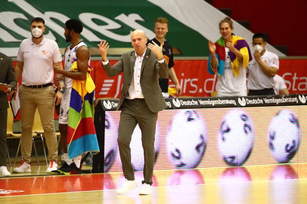 Coach Rodrigo Pastore Chemnitz Jobstairs Giessen 46ers vs Niners Chemnitz, Basketball, easyCredit BBL, 18 12 2020 Jobstairs Giessen 46ers vs Niners Chemnitz, Basketball, easyCredit BBL, 18 12 2020 Giessen Copyright: xEibner-Pressefotox EP_RWS