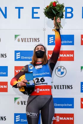 Bilder des Jahres 2020, Sport 12 Dezember Rennrodel Weltcup BMW Sprint-Weltcup; Winterberg, 19.12.2020 Siegerin Julia Taubitz (GER); Rennrodel Weltcup BMW Sprint-Weltcup am 19.12.20 in der Veltins-EisArena in Winterberg (Deutschland). *** Luge World Cup BMW Sprint World Cup Winterberg, 19 12 2020 Winner Julia Taubitz GER Luge World Cup BMW Sprint World Cup on 19 12 20 at Veltins EisArena in Winterberg Germany Copyright: xBEAUTIFULxSPORTS AxelxKohringx