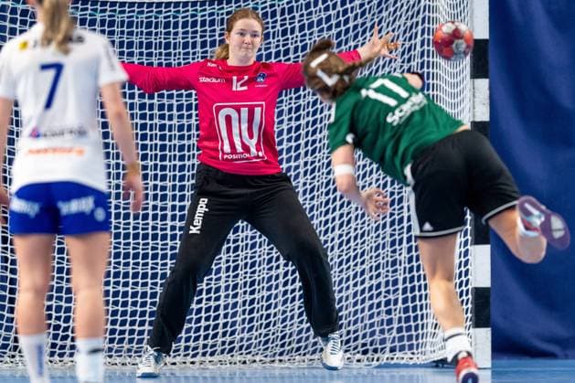 201219 Hallbys goalkeeper Christina Lövgren Hallberg during the handball match in the womens Allsvenska between OV Helsingborg and Hallby on 19 December 2020 in Helsingborg,  Copyright: CHRISTOFFERxBORGxMATTISSON BB201219CB078
