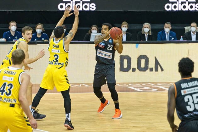 v l Peyton Siva Alba, Troy Caupain Ulm, 19 12 2020, BBL, Alba Berlin vs Ratiopharm Ulm, at Mercedes Benz Arena, GER, Berlin, 19 12 2020, BBL, Alba vs Ulm Berlin Copyright: xUwexKoch xEibner-Pressefotox EP_ukh