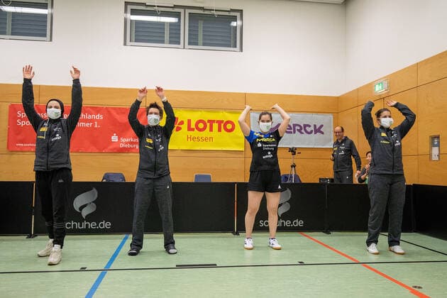 despor 19 12 2020 Table Tennis Ladies 1 BL TSV Langstadt SV Böblingen emspor, emonline, oespor, v l , Dina Meshref TSV Langstadt Table Tennis Ladies 1 Bundesliga , Tanja Krämer TSV Langstadt Table Tennis Ladies 1 Bundesliga , Franziska Schreiner TSV Langstadt Table Tennis Ladies 1 Bundesliga and Petrissa Solja TSV Langstadt Table Tennis Ladies 1 Bundesliga jubilate after the end of the match eln after the end of the match, table leader Photo Joaquim Ferreira Copyright: JoaquimxFerreira