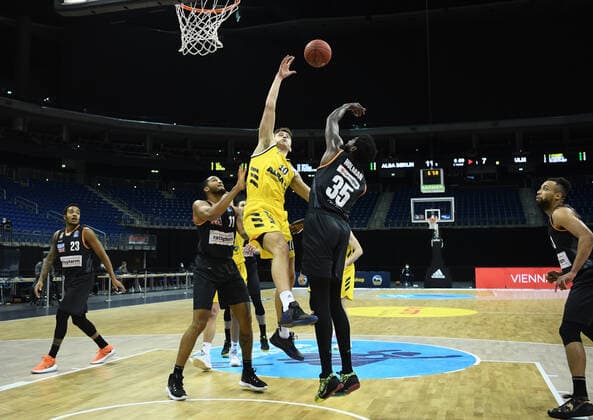 Basketball Berlin 19 12 2020 season 2020 2021 easyCredit BBL 1 Bundesliga BBL Alba Berlin vs ratiopharm Ulm vl Isaiah Wilkins 11 Ulm , Tim Schneider 10 ALB , Aric Holman 35 Ulm