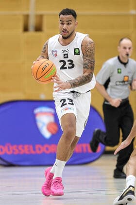 ART Giants Duesseldorf vs EN Baskats Schwelm, 19 11 2020 Shawn Gulley 23 Dueseldorf Forward ART Giants Duesseldorf vs EN Baskats Schwelm, 19 11 2020 Copyright: xBEAUTIFULxSPORTS KennyxBeelex