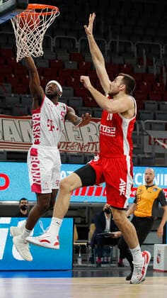 Germany, Bamberg, Brose Arena, 19 12 2020, emspor, emonline, despor, deonline, Brose Bamberg Telekom Baskets Bonn, Basketball, BBL Picture from left Josh Hagins Telekom Baskets Bonn and Christian Sengfelder Brose Bamberg Copyright: HMBxMedia xHeikoxBecker