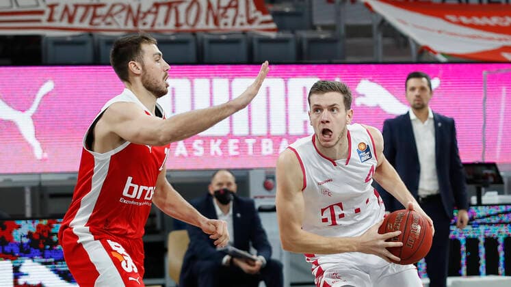 Germany, Bamberg, Brose Arena, 19 12 2020, emspor, emonline, despor, deonline, Brose Bamberg Telekom Baskets Bonn, Basketball, BBL picture f li Chase Fieler Brose Bamberg and Strahinja Micovic Telekom Baskets Bonn Copyright: HMBxMedia xHeikoxBecker