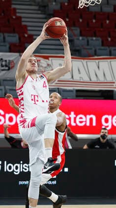 Germany, Bamberg, Brose Arena, 19 12 2020, emspor, emonline, despor, deonline, Brose Bamberg Telekom Baskets Bonn, Basketball, BBL picture from left Strahinja Micovic Telekom Baskets Bonn and Devon Hall Brose Bamberg Copyright: HMBxMedia xHeikoxBecker