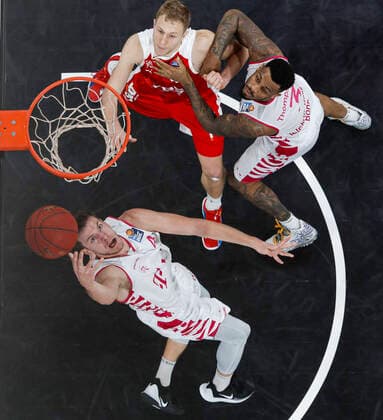 left 04 Strahinja Micovic Telekom Baskets Bonn center Christian Sengfelder Brose Bamberg, 43 right 02 Xavier Pollard Telekom Baskets Bonn Brose Bamberg Telekom Baskets Bonn easyCredit BBL Basketball Bundesliga Basketball season 2020 21 7 matchday, 19 12 2020 Bamberg, Brose Arena Copyright: DanielxLöb