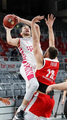 Germany, Bamberg, Brose Arena, 19 12 2020, emspor, emonline, despor, deonline, Brose Bamberg Telekom Baskets Bonn, Basketball, BBL picture from left Strahinja Micovic Telekom Baskets Bonn and Chase Fieler Brose Bamberg Copyright: HMBxMedia xHeikoxBecker