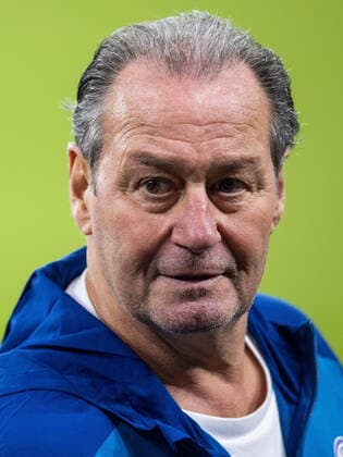 Schalke 04 Arminia Bielefeld Coach Huub Stevens S04 Schalke 04 Arminia Bielefeld 19 12 2020, Football, 1 Bundesliga, Season 2020 21 Photo Moritz Müller Pool Only for Editorial use Gelsenkirchen Rhein Energie Stadion NRW Germany Poolfoto MoMue ,EDITORIAL USE ONLY