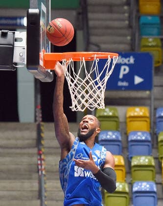 19 12 2020, xhbx, Basketball BBL Bundesliga, Frankfurt Skyliners medi Bayreuth emspor, v l Rasheed Moore Fraport Skyliners Frankfurt DFL DFB REGULATIONS PROHIBIT ANY USE OF PHOTOGRAPHS as IMAGE SEQUENCES and or QUASI VIDEO Frankfurt am Main