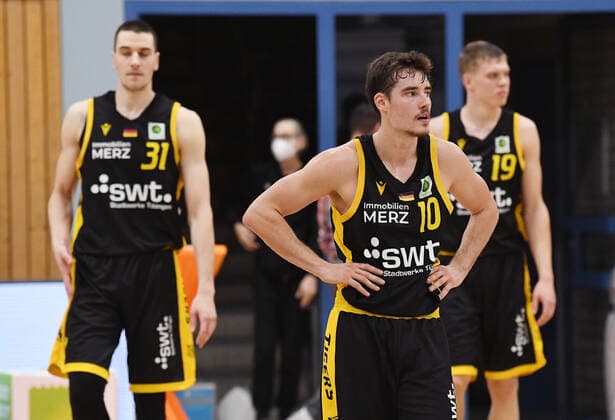 Basketball 2 Bundesliga 2020 2021 27 Spieltag 19 12 2020 wiha Panthers Schwenningen Tigers Tuebingen Disappointment Tigers Gianni Otto Mitte