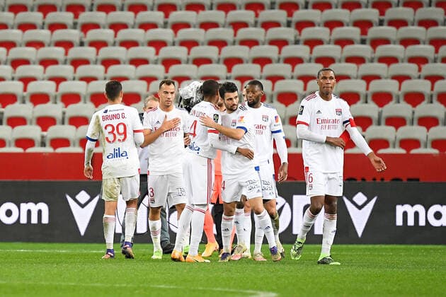JOIE - FAIR PLAY - 03 DJAMEL BENLAMRI (OL) - 06 MARCELO (OL) - 14 LEO DUBOIS (OL) FOOTBALL : Nice vs Lyon - Ligue 1 Uber Eats - 19 12 2020 FEP Panoramic 