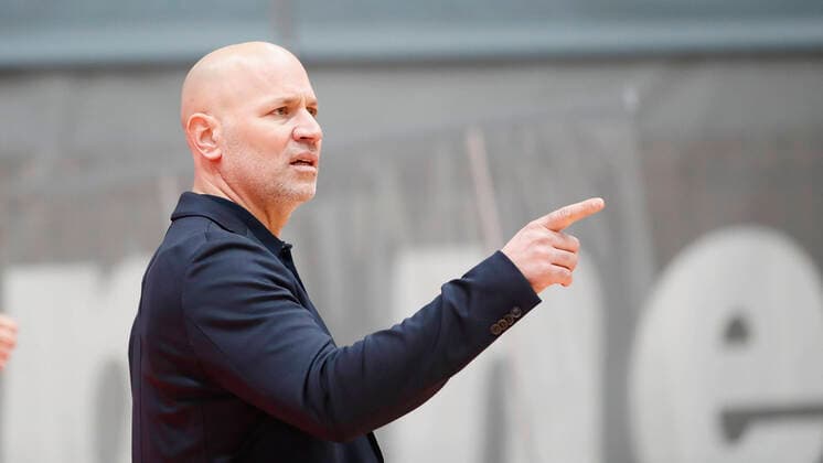 Germany, Wuerzburg, s Oliver Arena, 20 12 2020, emspor, emonline, despor, deonline, s Oliver Wuerzburg vs SYNTAINICS MBC, Basketball, BBL picture v li Headcoach Denis Wucherer s Oliver Wuerzburg Copyright: HMBxMedia xHeikoxBecker