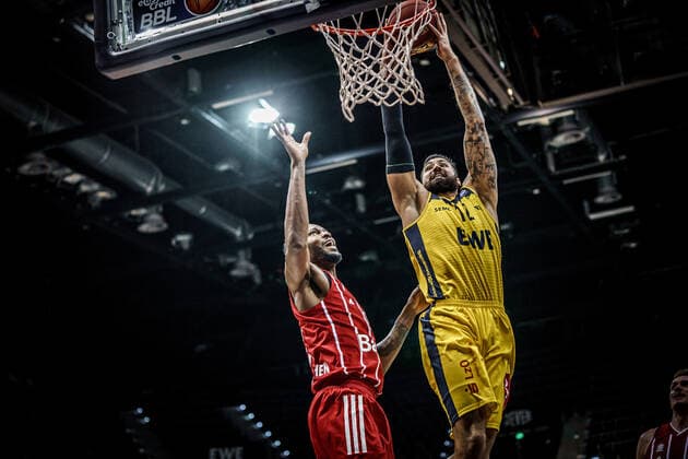 easyCredit BBL 7 Matchday EWE Baskets FC Bayern Basketball Basketball Oldenburg 20 12 2020 Season 2020 2021 easyCredit BBL 7 Matchday EWE Baskets FC Bayern Munich Basketball 12, Martin Breunig, EWE Baskets Oldenburg editorial use only commercial use only by arrangement with the photographer Oldenburg Germany