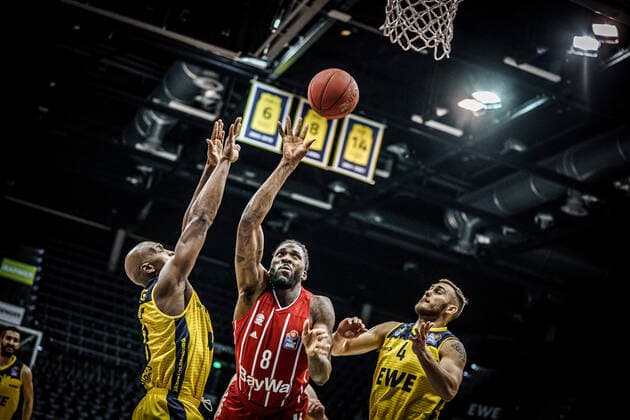 easyCredit BBL 7 Matchday EWE Baskets FC Bayern Basketball Basketball Oldenburg 20 12 2020 Season 2020 2021 easyCredit BBL 7 Matchday EWE Baskets FC Bayern Munich Basketball 23, Rickey Paulding, EWE Baskets Oldenburg Jalen Reynolds Munich, No 08 4, Keith Hornsby, EWE Baskets Oldenburg editorial use only commercial use only by arrangement with the photographer Oldenburg Germany