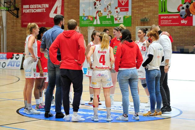 Basketball DBBL 08 Matchday GiroLive Panthers Osnabrück SNP BasCats USC Heidelberg on 20 12 2020 at OSC Halle in Osnabrück GiroLive Panthers rejoice after 104 79 win against Heidelberg BK