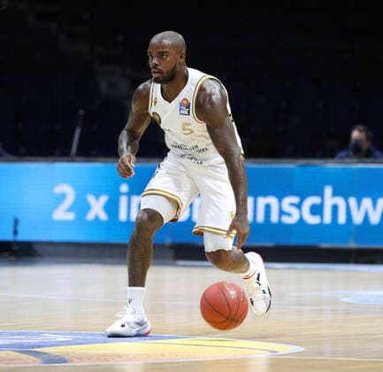 Löwen Braunschweig vs Crailsheim, BBL Braunschweig, 20 12 2020, BASKETBALL easyCredit BBL Basketball Bundesliga, Löwen Braunschweig vs HAKRO Merlins Crailsheim, 2020 season 21 Bryon Allen Löwen Braunschweig Braunschweig.