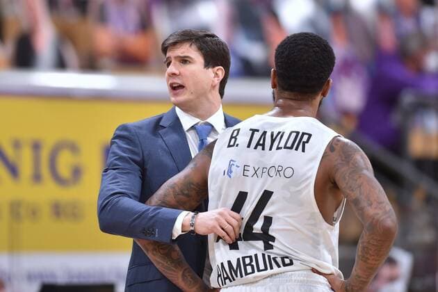 Pedro Calles Trainer, Headcoach Hamburg Towers L and Bryce Taylor Hamburg Towers , GER, Basketball, Bundesliga, BBL, BG Goettingen Hamburg Towers, 20 12 2020, Basketball, Bundesliga, BBL, BG Goettingen Hamburg Towers, 20 12 2020 Goettingen Copyright: xSippel xEibner-Pressefotox EP_rsl