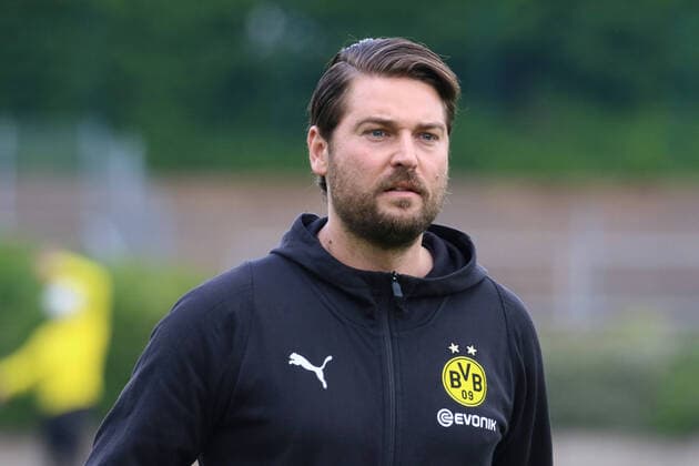 Moenchengladbach, Germany 11 May 2019 RL West 18 19 Bor Moenchengladbach U23 vs Bor Dortmund U23 coach Alen Terzic Borussia Dortmund U23 , action single RL West 18 19 Bor Moenchengladbach U23 vs Bor Dortmund U23. hvel