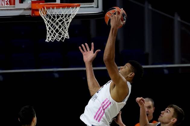 Real Madrid s Edy Tavares in action during a Euroleague basketball match between Real Madrid and Alba Berlin in Madrid, Spain, 22 December 2020. Real Madrid vs Alba Berlin !ACHTUNG: NUR REDAKTIONELLE NUTZUNG!  Copyright: xJuanJoxMartínx GRAF658 20201222-637442723399920856