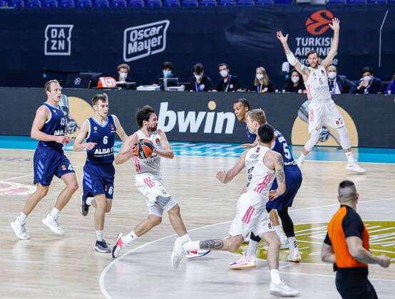 MATCH Day 16 Mens Euroleague Madrid Real Madrid vs Alba Berlin Sergio Llull Luke Sikma Malte Delow Madrid Madrid Spain Basketball  Copyright: xAlbaxPachecox