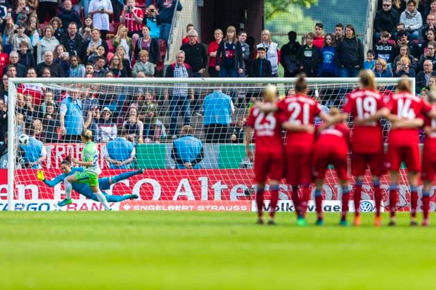 Koeln, Germany 19 May 2018 Final DFB Pokal Women 17 18 VfL Wolfsburg vs Bayern Muenchen FC Bayern Munich Right loses in penalty shootout Feature Icon Symbol Photo Characteristic Detail Final DFB Pokal Women 17 18 VfL Wolfsburg vs Bayern Muenchen mell