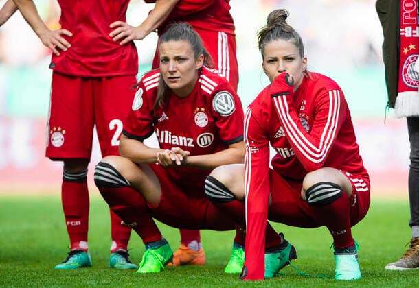 Cologne, Germany 19 May 2018 Final DFB Pokal Women 17 18 VfL Wolfsburg vs Bayern Muenchen Jovana Damnjanovic FC Bayern Munich and Mandy Islacker FC Bayern Munich dissatisfied disappointed disappointed dejected frustrated, facial expressions strong facial expressions emotion gestures gestures Final DFB Pokal Women 17 18 VfL Wolfsburg vs Bayern Muenchen mell