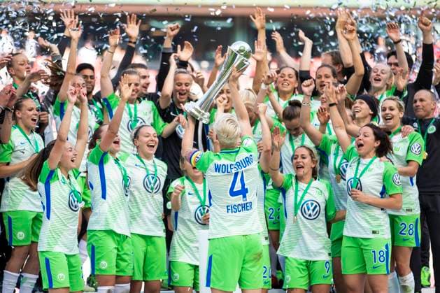 Koeln, Germany 19 May 2018 Final DFB Pokal Women 17 18 VfL Wolfsburg vs Bayern Muenchen The VFL Wolfsburg team cheers after winning the DFB Pokal jubilation joy emotion winner laughing smiling good mood grinning gesture gestures cup final DFB Pokal Women 17 18 VfL Wolfsburg vs Bayern Muenchen mell
