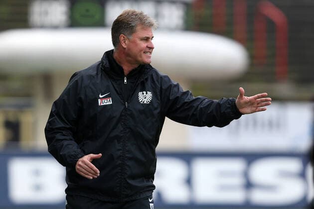 Muenster, Germany 19 September 2015 3 Liga 15 16 Preussen Muenster vs Fortuna Koeln coach Ralf Loose Muenster , action frame gesture gestures facial expression strong facial expression emotion 3 Liga 15 16 Preussen Muenster vs Fortuna Koeln sg