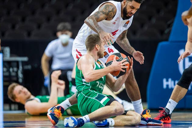 2020-12-23 Kaunas Lithuania. Basketball team Zalgiris Kaunas plays vs Bayern Munich Euroleague game at Zalgiris arena in Kaunas on Wednesday 23 of December 2020. DENNIS SEELEY, LUKAS LEKAVICIUS. KAUNAS Lithuania  Copyright: xKarolisxKavolelisx Euroleague basketball