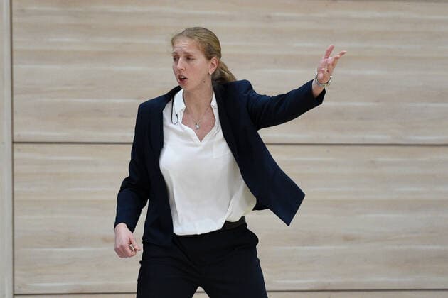 Halle, Germany 23 December 2020 1 BBL Women 2020 2021 Gisa Lions SV Halle vs TK Hannover coach Juliane Hoehne Hannover Erdgas Sportarena Sachsen Anhalt Copyright: xFotostandx xxBallaschx