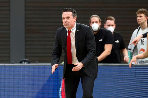 9 Matchday of the easyCredit BBL Basketball Bundesliga at the Oberfrankenhalle in Bayreuth Season 2020 2021 Medi Bayreuth vs JobStairs Giessen 46ers Raoul Korner Medi Bayreuth coach