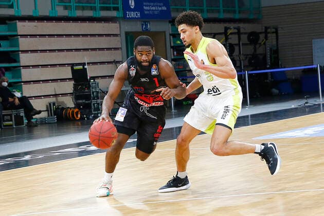 9 Matchday of the easyCredit BBL Basketball Bundesliga at Oberfrankenhalle in Bayreuth Season 2020 2021 Medi Bayreuth vs JobStairs Giessen 46ers Ryan Woolridge Medi Bayreuth 3 right Jonathan Stark JobStairs Giessen 46ers 1 left