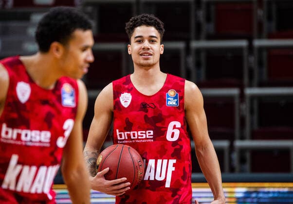 Joshua Obiesie s Oliver Wuerzburg 6 1 Basketball Bundesliga MHP RIESEN Ludwigsburg S Oliver Wuerzburg on 27 12 2020 in Ludwigsburg MHPArena , Baden Wuerttemberg, Germany 27 12 20 Basketball , 27 12 2020, Germany xpxsdx