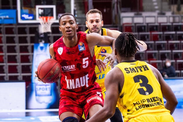 Justin Sears s Oliver Wuerzburg 5 Jaleen Smith MHP RIESEN Ludwigsburg 3 Jonas Wohlfarth Bottermann MHP RIESEN Ludwigsburg 18 1 Basketball Bundesliga MHP RIESEN Ludwigsburg S Oliver Wuerzburg on 27 12 2020 in Ludwigsburg MHPArena , Baden Wuerttemberg, Germany 27 12 20 Basketball , 27 12 2020, Germany xpxsdx