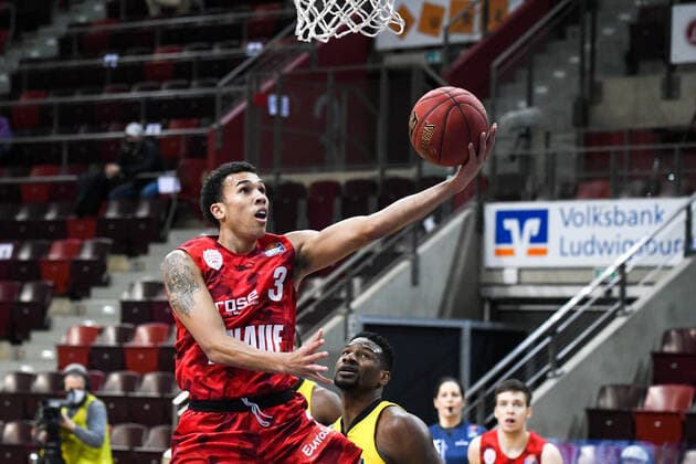 Tyson Ward s Oliver Wuerzburg at the basket, GER, MHP Riesen Ludwigsburg vs s Oliver Wuerzburg, 27 12 2020, 9 matchday easycredit Basketball Bundesliga, season 2020 2021 GER, MHP Riesen Ludwigsburg vs s Oliver Wuerzburg, 27 12 2020, 9 matchday easycredit Basketball Bundesliga, season 2020 2021 Ludwigsburg Copyright: xMemmlerx Eibner-Pressefotox EP_mmr