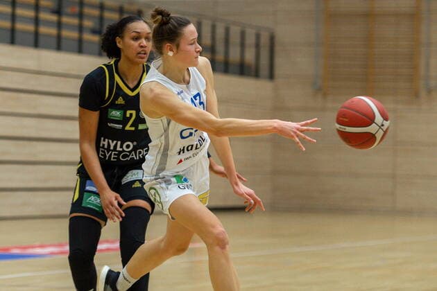 Charlotte Kreuter 13, GISA Lions SV Halle vs Chelsea Waters Saarlouis GISA Lions SV Halle vs inexio Royals from Saarlouis Basketball 1 Bundesliga ERDGAS Sportarena Halle Saale 27 12 2020 Foto Holger John Sachsen Anhalt Germany
