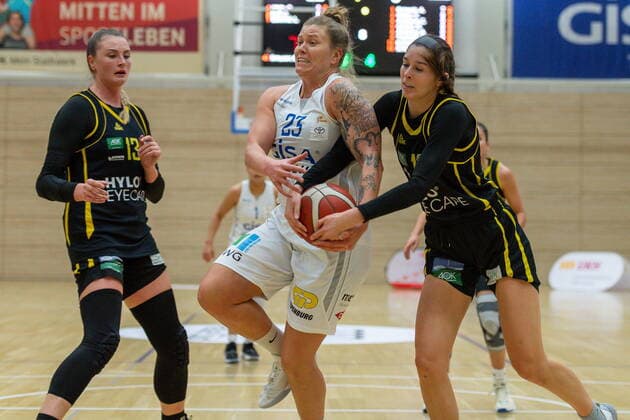 Klaudia Grudzien 23, GISA Lions SV Halle vs Addison Richards Saarlouis GISA Lions SV Halle vs inexio Royals from Saarlouis Basketball 1 Bundesliga ERDGAS Sportarena Halle Saale 27 12 2020 Photo Holger John Sachsen Anhalt Germany