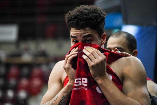 Joshua Obiesie s Oliver Wuerzburg is disappointed with the defeat, GER, MHP Riesen Ludwigsburg vs s Oliver Wuerzburg, 27 12 2020, 9 matchday easycredit Basketball Bundesliga, season 2020 2021 GER, MHP Riesen Ludwigsburg vs s Oliver Wuerzburg, 27 12 2020, 9 matchday easycredit Basketball Bundesliga, season 2020 2021 Ludwigsburg Copyright: xMemmlerx Eibner-Pressefotox EP_mmr