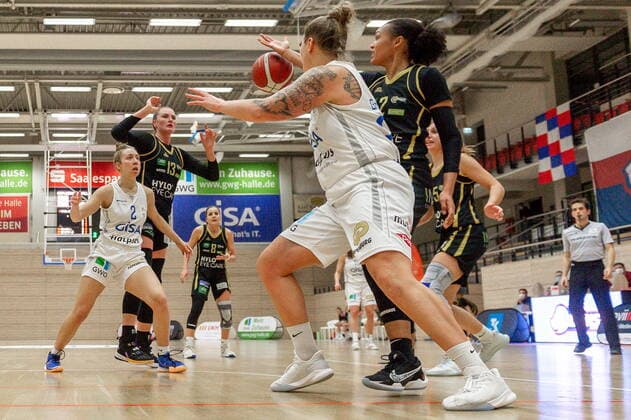 Klaudia Grudzien 23, GISA Lions SV Halle vs Chelsea Waters Saarlouis GISA Lions SV Halle vs inexio Royals from Saarlouis Basketball 1 Bundesliga ERDGAS Sportarena Halle Saale 27 12 2020 Foto Holger John Sachsen Anhalt Germany